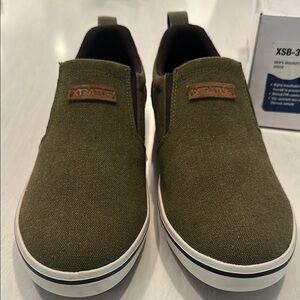 Xtratuf Men’s Green Canvas Slip-On Loafers with Elastic Gore